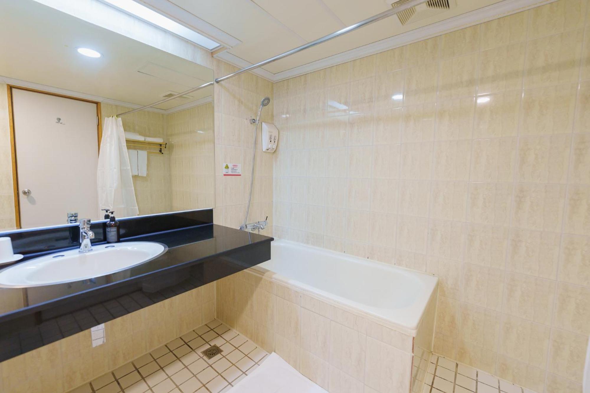 Oriental Hotel Đài Nam Ngoại thất bức ảnh