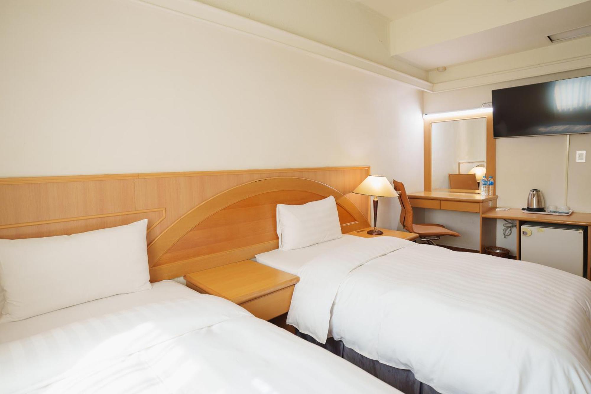 Oriental Hotel Đài Nam Ngoại thất bức ảnh
