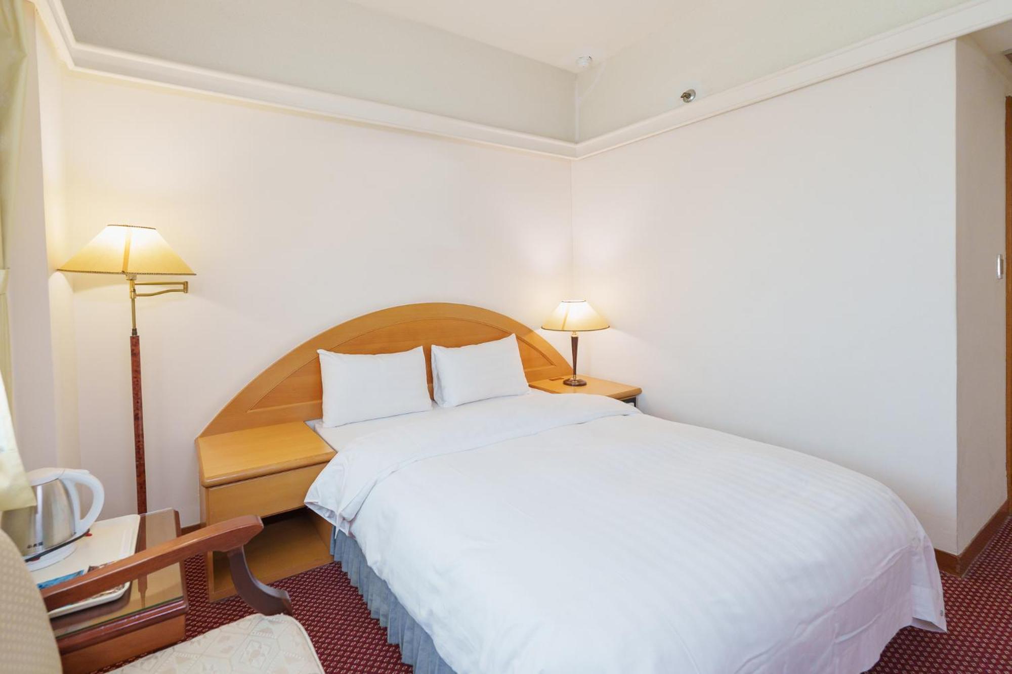 Oriental Hotel Đài Nam Ngoại thất bức ảnh